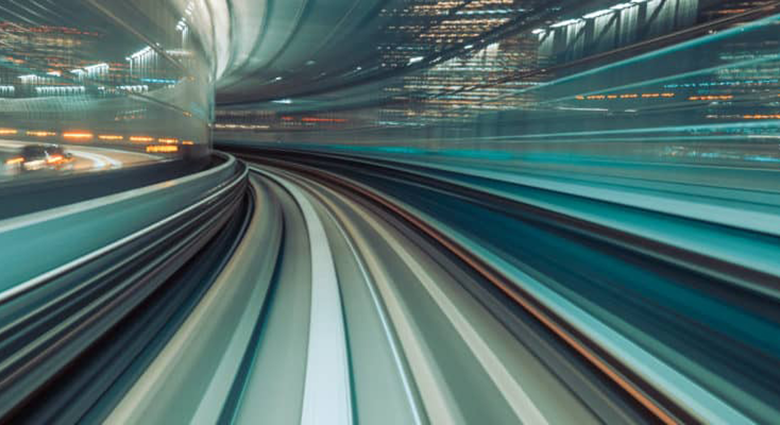 Unscharfe Lichter auf der Autobahn 