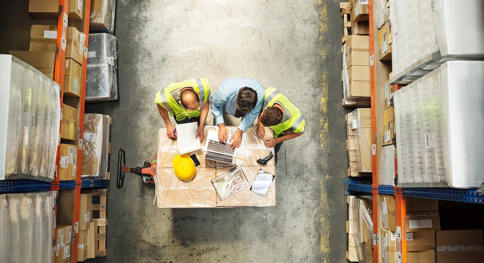 Fachkräfte in der Industrielogistik 