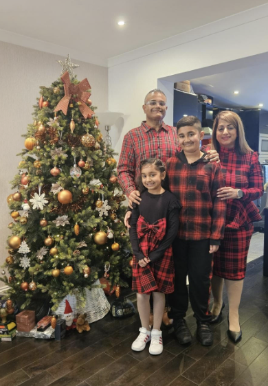 Familie zu Weihnachten 