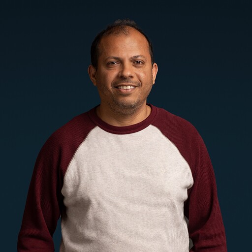 Karthik Krishnamoorthy Headshot