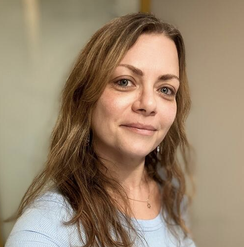 Zinette Ezra headshot