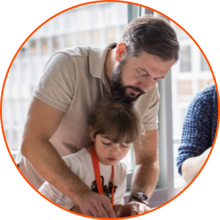 Event-Tag in Budapest, an dem Kinder mit zur Arbeit dürfen